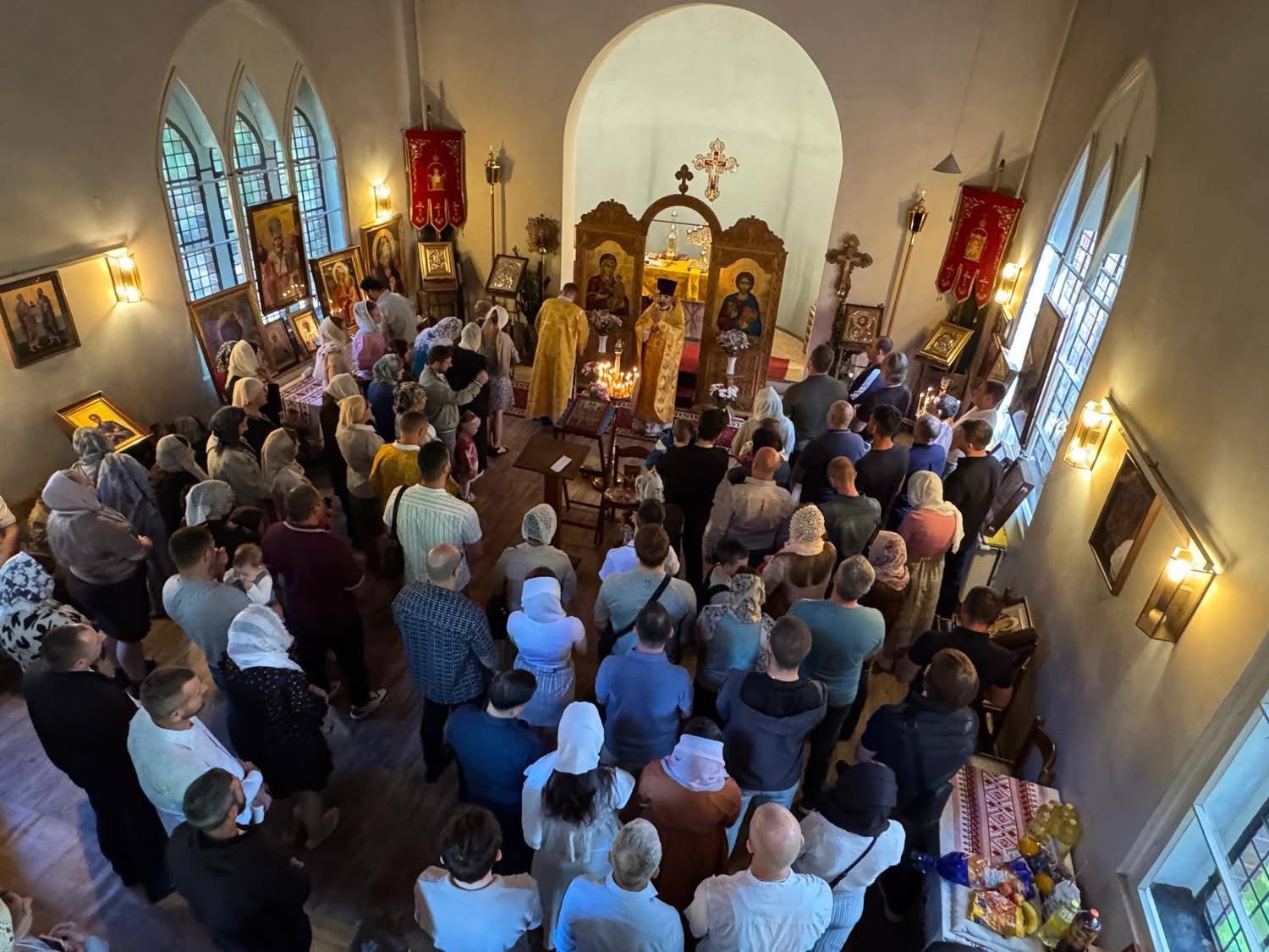 Sf.Liturghie . Duminica I după Rusalii - a Tuturor Sfinţilor .
